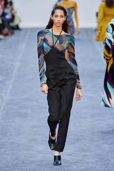 Look 9